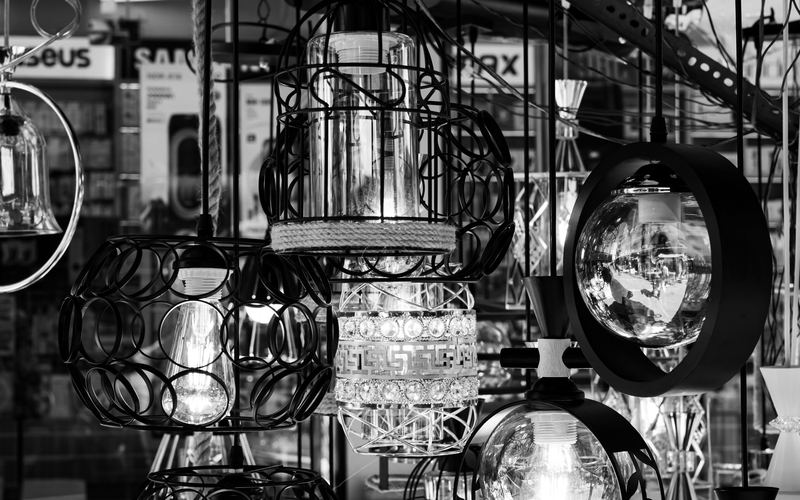Corpuri de iluminat cu lumină caldă